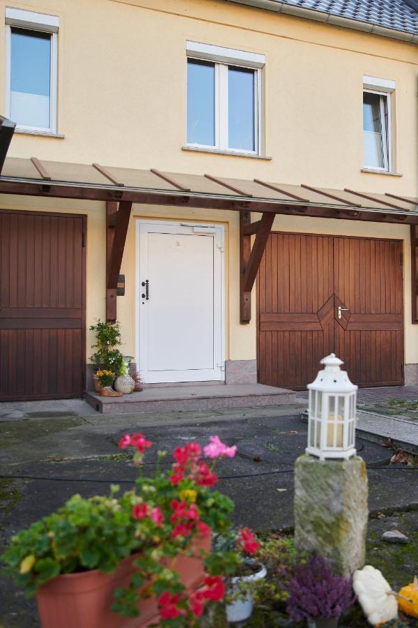 Gemuetliche Ferienwohnung In Laendlicher Lage Riesa Exterior photo